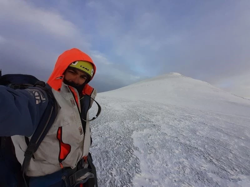 Dağcı Göktürk Şahin’in Ağrı Dağı’na zorlu tırmanışı

