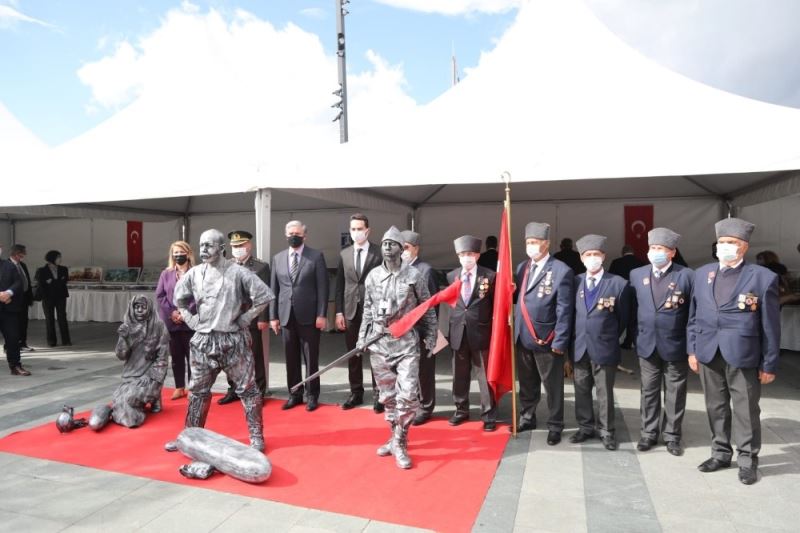 Bodrum’da Çanakkale Deniz Zaferi’nin 106. Yılı ve Çanakkale Şehitlerini Anıldı
