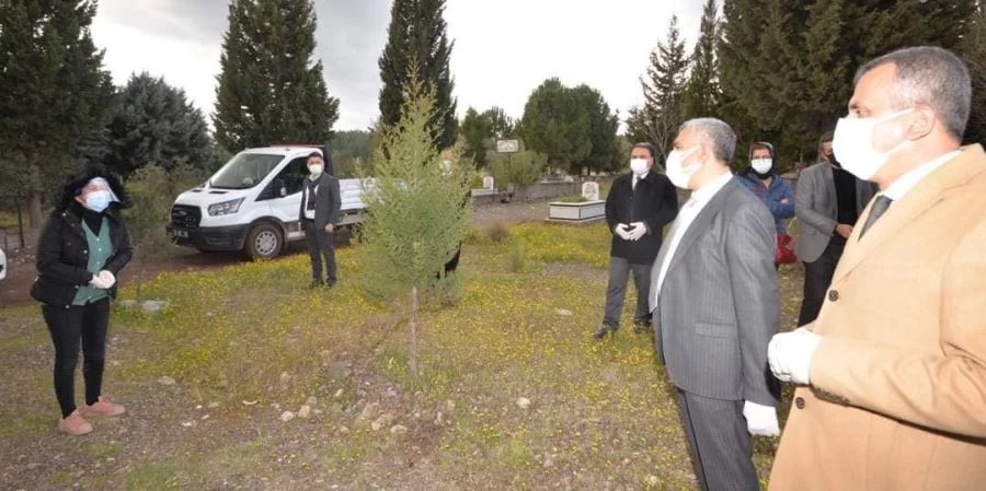 Gaye öğretmen göz yaşları arasında toprağa verildi