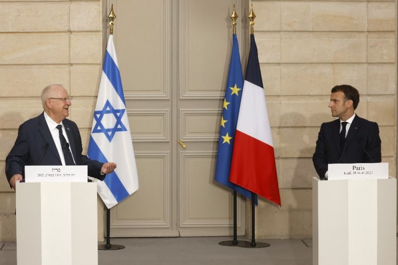Macron: “İran sorumlu davranmalı ve nükleer anlaşmaya geri dönmeli”
