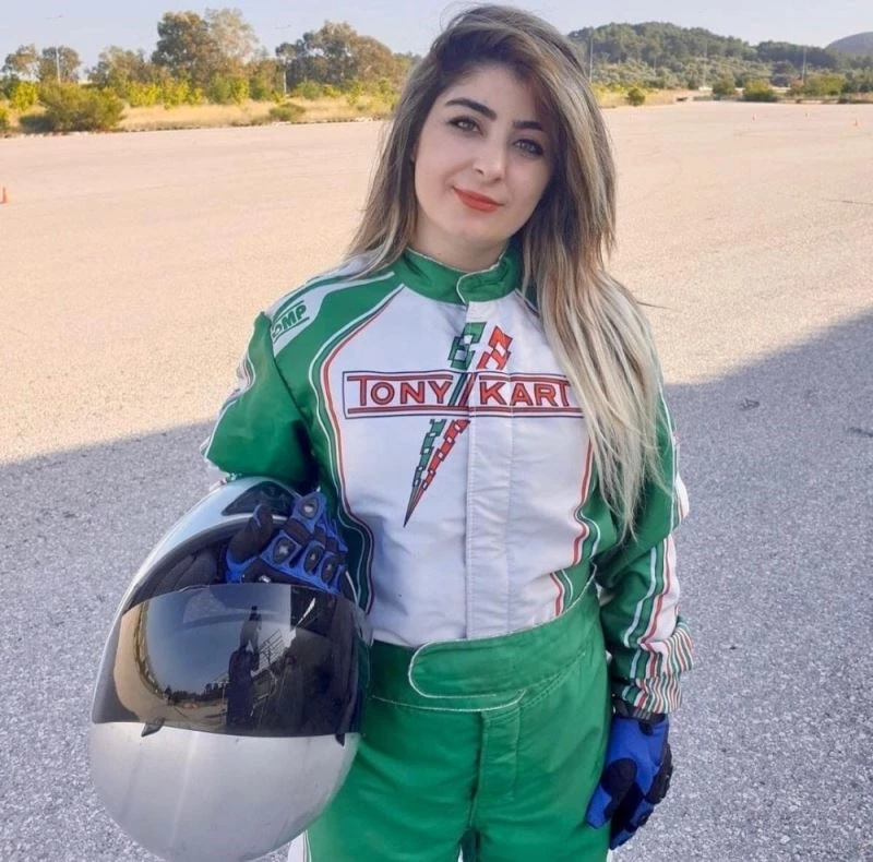 “Minik Eller Üşümesin” projesine bir destekte şampiyon Sümeyye Ayan’dan geldi
