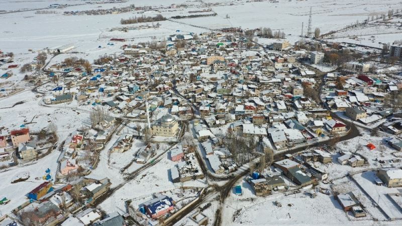 Karla kaplı Erzurum’un muhteşem manzarası havadan görüntülendi
