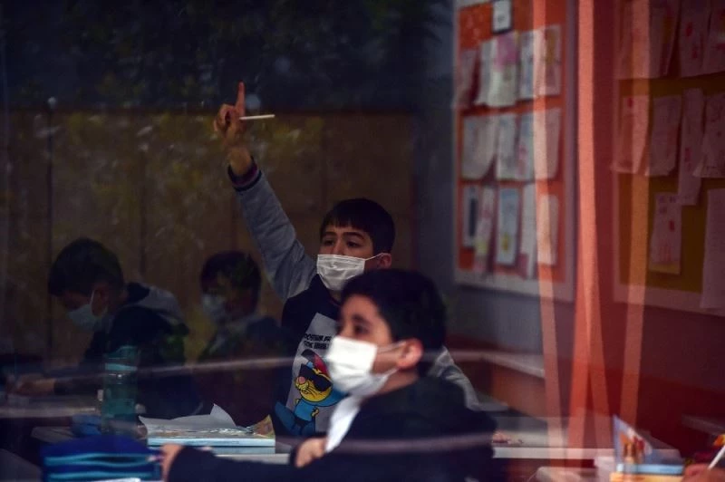 Öğrenciler sınıflarına kavuştu
