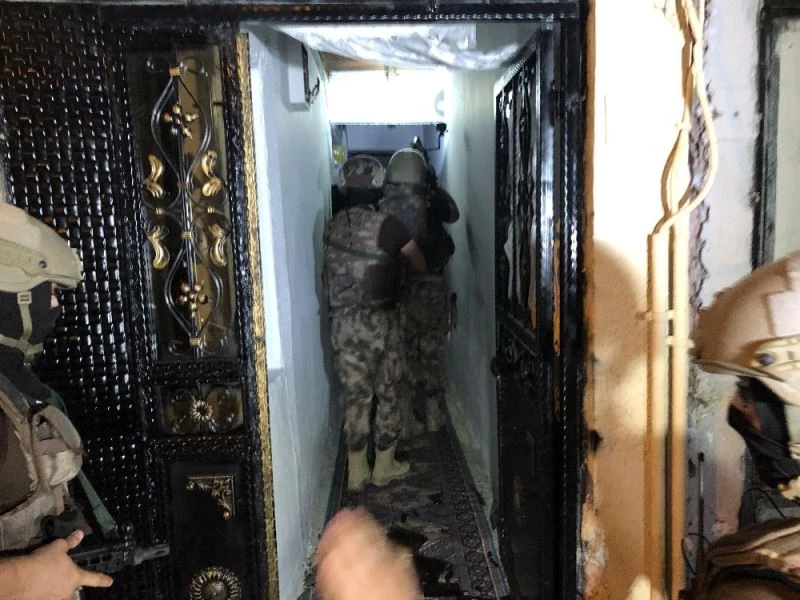 Uyuşturucu parasıyla lüks hayata suçüstü
