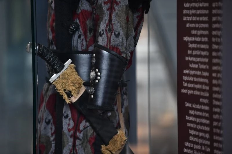 Türklerin kıyafet zenginliği bu sergide
