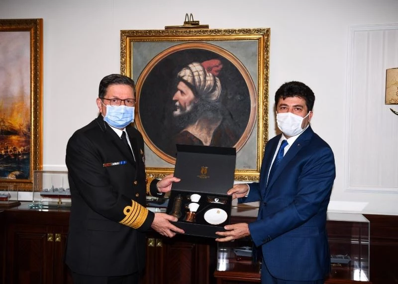 Rektör Sarıbıyık: “Yüz yılların mirası olan denizcilik kültürümüzü öğrencilerimize aktarmak istiyoruz”
