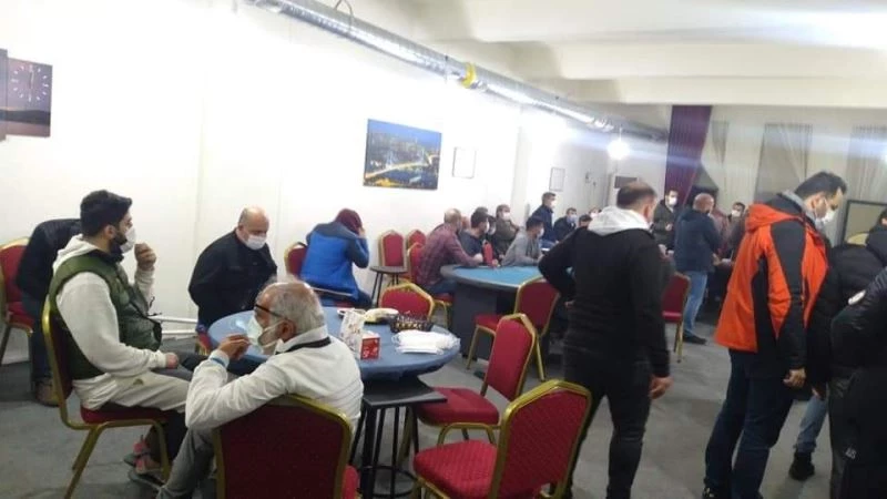 Manisa’da depoda kumar oynayanlara suçüstü
