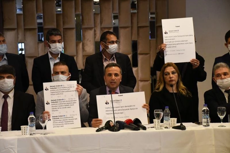 İYİ Parti Adana il ve ilçe teşkilatlarından 29 kişi istifa etti