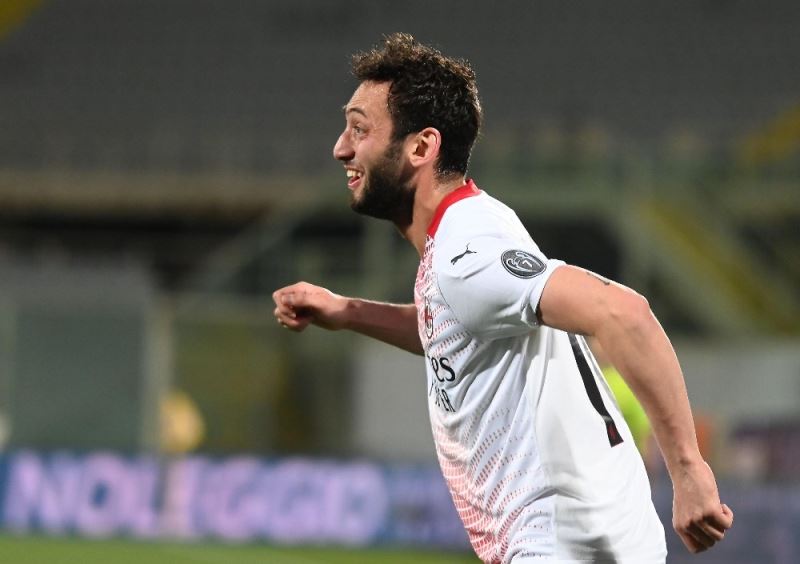 Milan’da galibiyet golü Hakan Çalhanoğlu’ndan