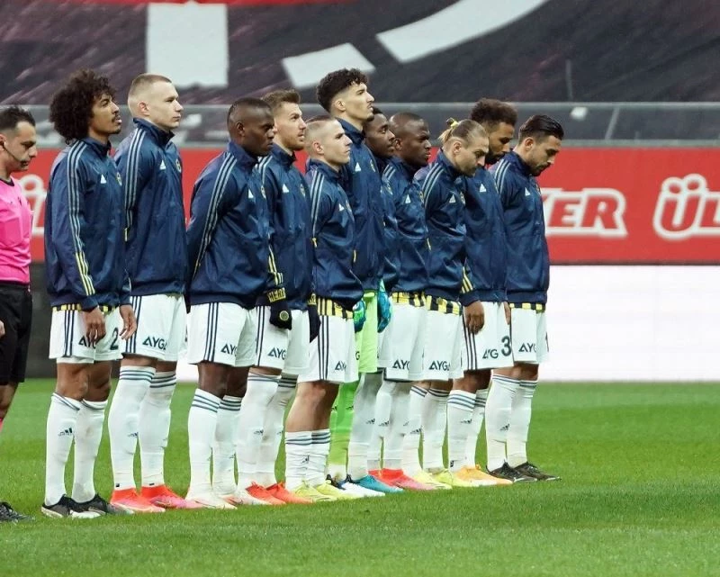 Caner Erkin 11’e döndü