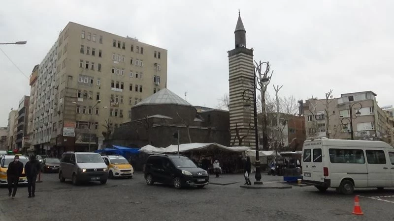 Diyarbakır İl Milli Eğitim Müdürlüğü sayfasında yayınlanan ’Şehrimiz Diyarbakır’ kitapçığına tepki
