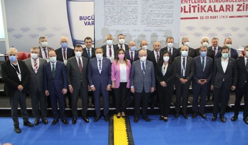 CHP’li 11 büyükşehir belediye başkanı suyun doğru kullanımı hakkında manifesto imzaladı
