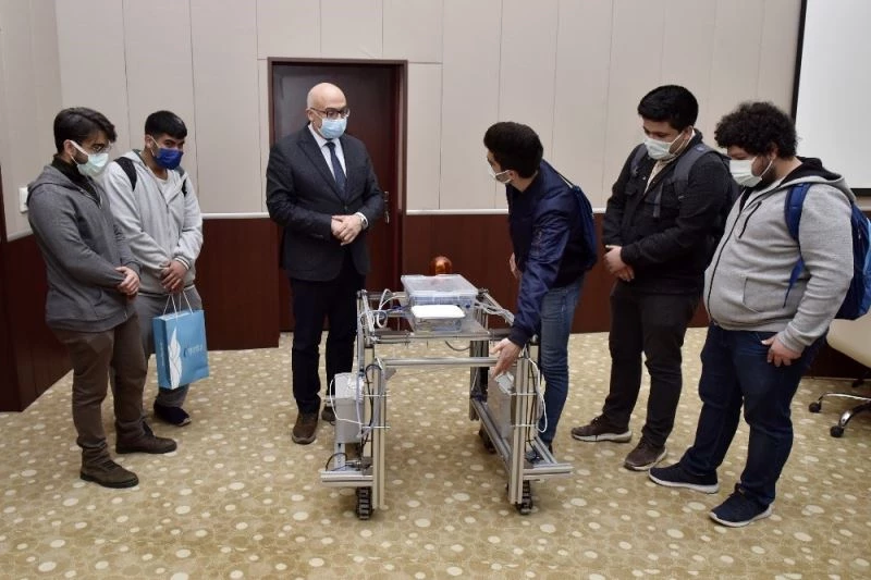 Manisa CBÜ’lü öğrenciler yapay zekalı tarım robotu geliştirdi
