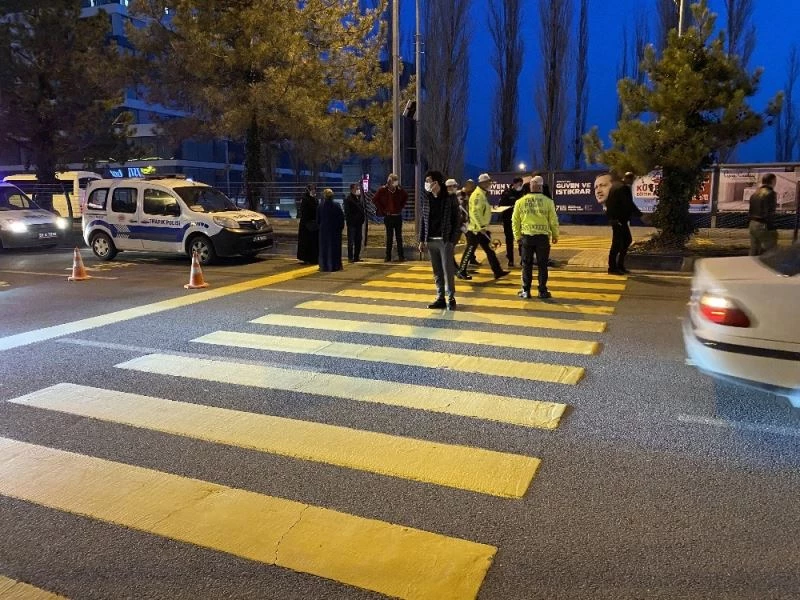 Midibüsün çarptığı kız, yaşam mücadelesini kaybetti
