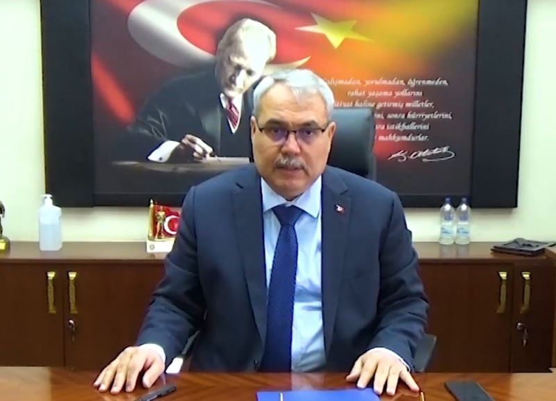 Muş Valisi Gündüzöz: “50 evin çatısı uçtu”
