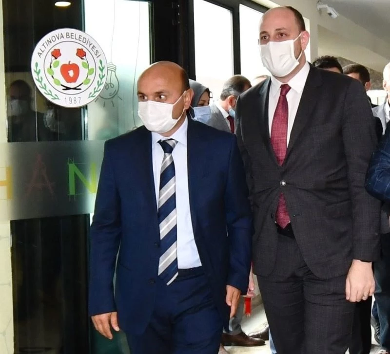 Başkan Oral MKYK’ya seçilen Büyükgümüş’ü kutladı
