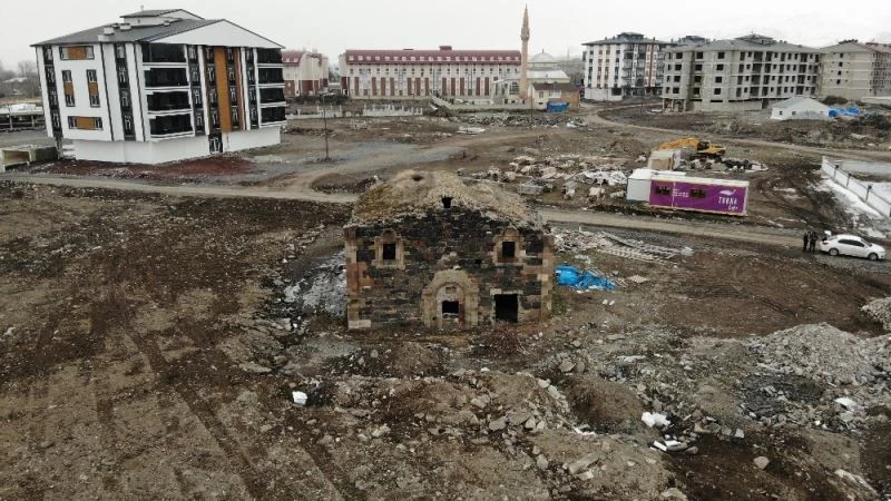 Almanya’daki sahibi izin vermeyince 230 yıllık kilise ortada kaldı
