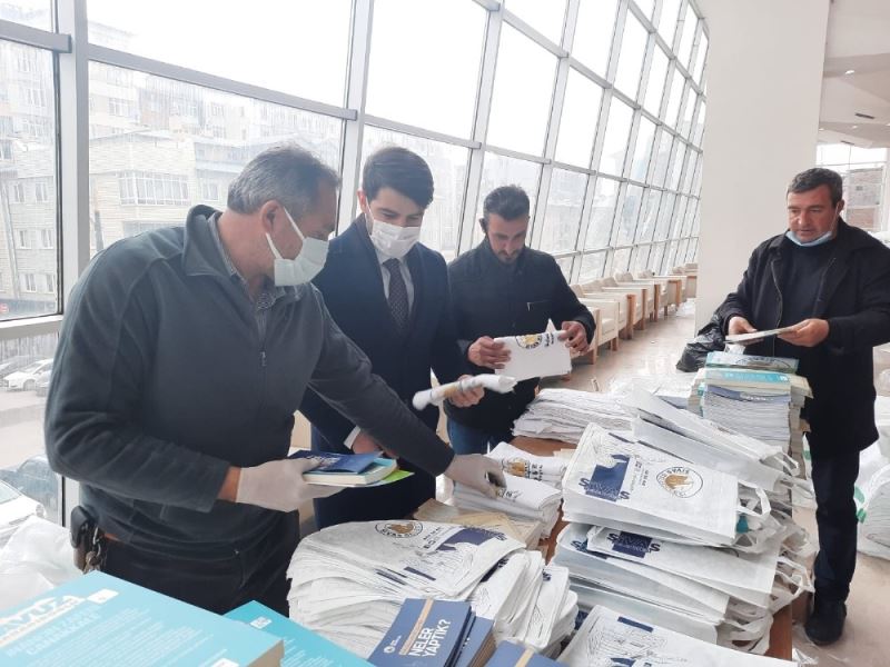 Sivas Belediyesi 58 bin eve “İnancın Zaferi Çanakkale” kitabını dağıttı
