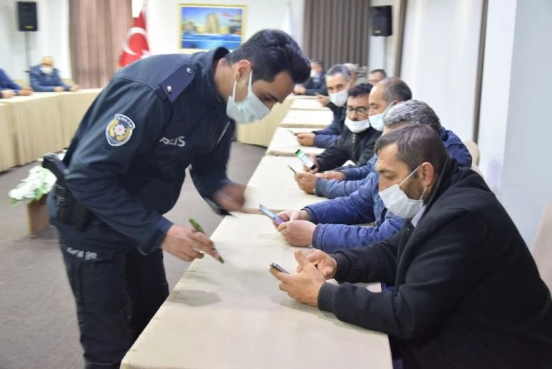 Lapseki’de şoförlere HES kodu uygulaması eğitimi
