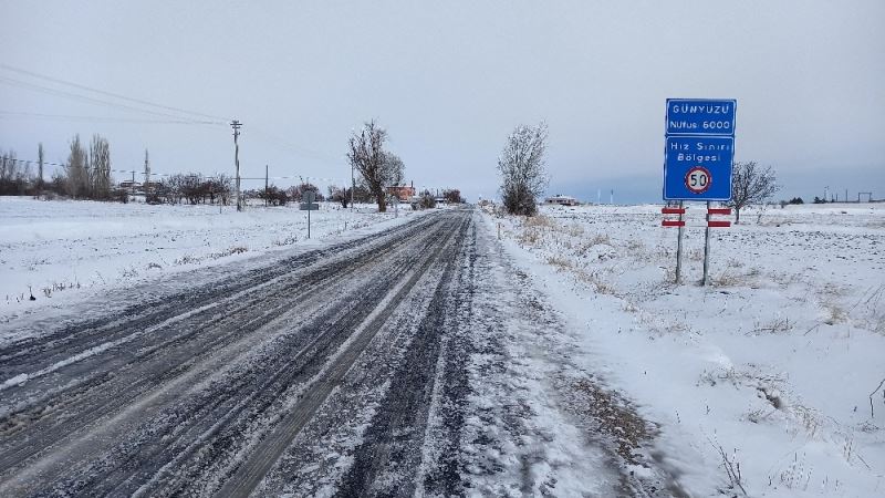 Günyüzü’nde taşımalı öğrencilere okul 1 gün tatil edildi
