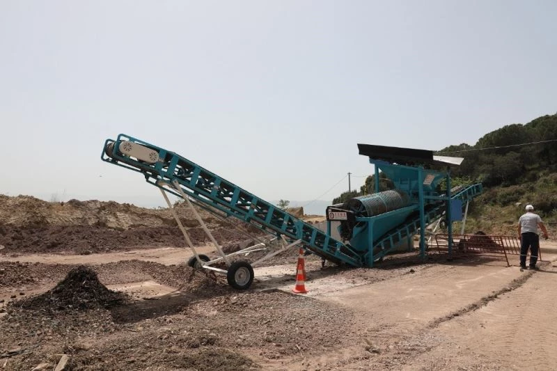 Budanan dallar gübre olarak doğaya dönüyor
