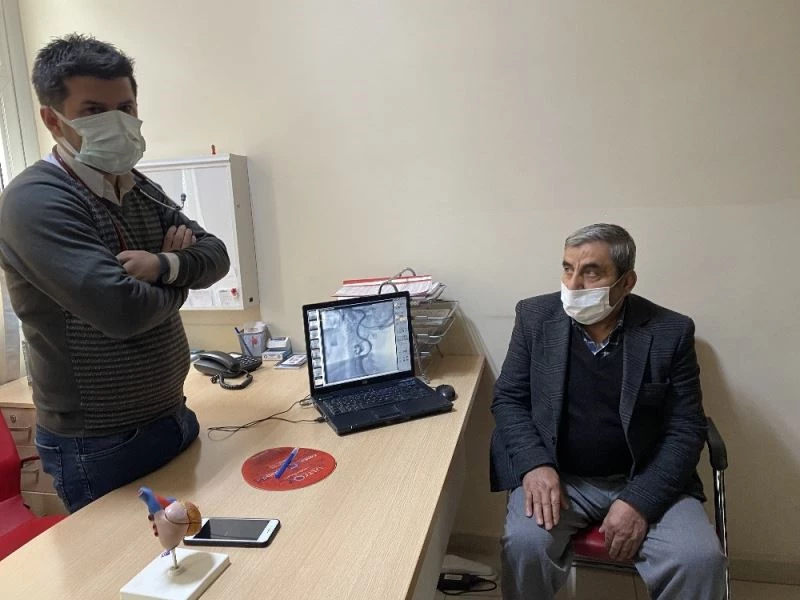 Niğde’de damar rahatsızlığı olan hastanın boynuna stent takıldı
