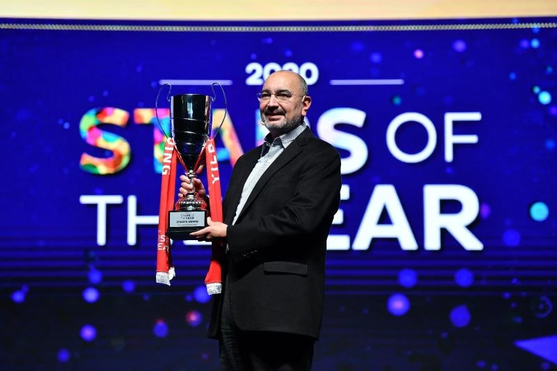 Yıldız Holding’den Cem Yılmaz’lı, bol kahkahalı Senenin Yıldızları Ödül Töreni
