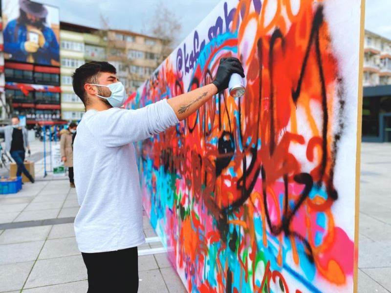 Sanayi şehrini, gençlerin grafitileri renklendirecek
