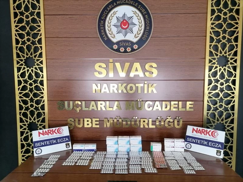 Sivas’ta 686 adet sentetik ecza hap ele geçirildi
