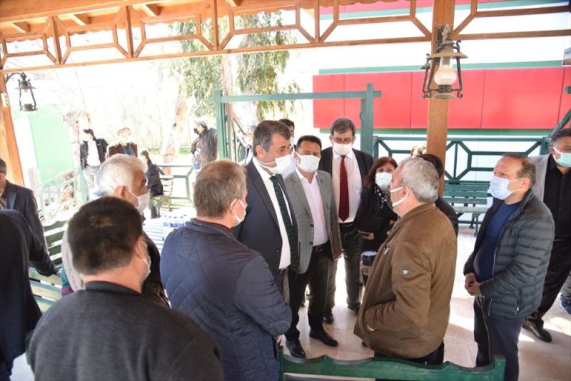 Anamur Belediye Başkanı Hidayet Kılınç, yangında zarar gören tesis sahiplerini ziyaret etti