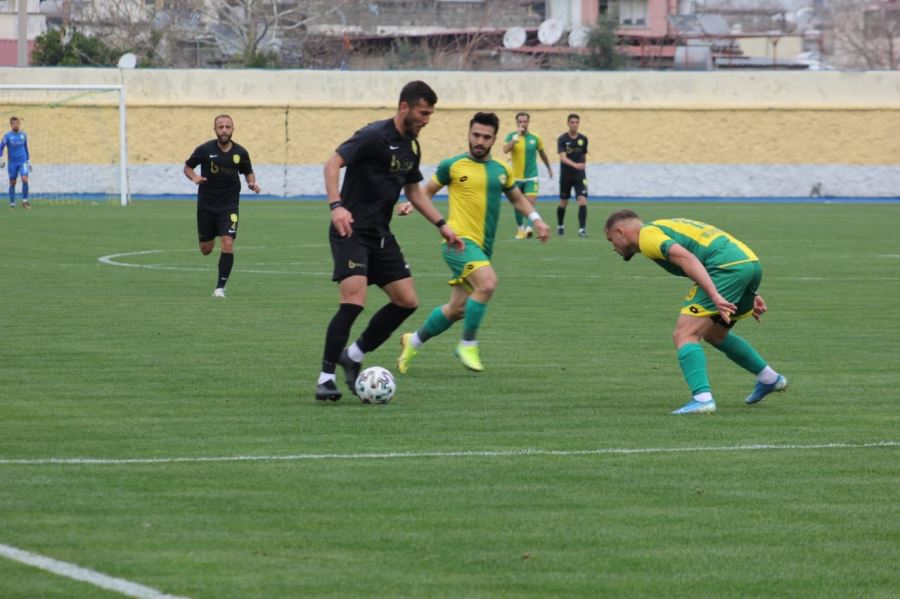 Osmaniyespor FK, Esenler Erokspor’u 2- 0’la Geçti