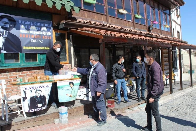 Sevenleri Müslüm Gürses’i ölüm yıl dönümünde unutmadı
