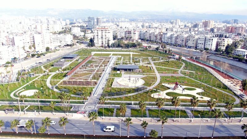 Türkiye’nin en büyüklerinden Mersin Millet Bahçesi tamamlandı
