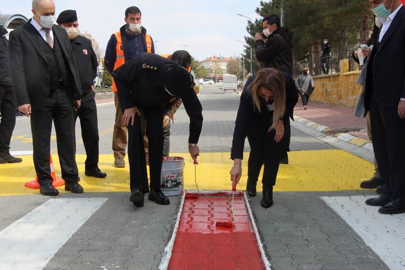 Nevşehir Valisi Becel, yayalar için kırmızı çizgiyi çizdi
