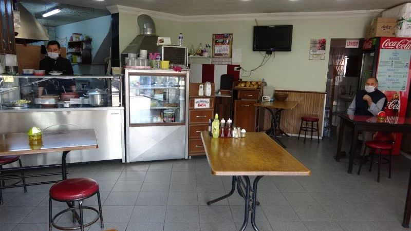 Balıkesirli lokanta ve kafe esnafı 130 gün sonra müşteri kabul etmeye başladı
