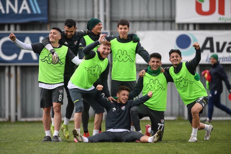 Bursaspor’da Altay maçı öncesi moraller yüksek
