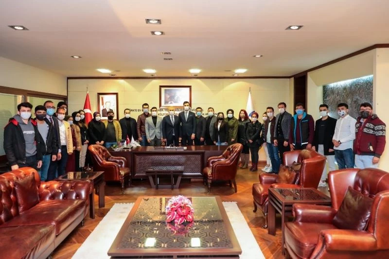 Gençlik kollarından Başkan Zolan’a ziyaret
