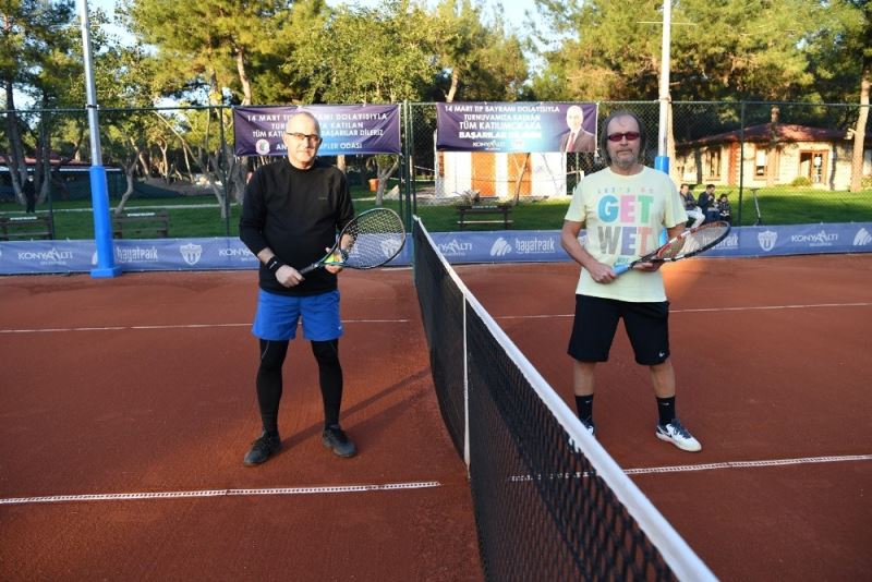 Doktorlar tenis turnuvasında buluştu
