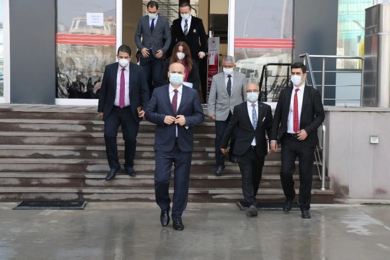 ‘O’ ilin valisinden dikkat çekici sosyal izolasyon vurgusu
