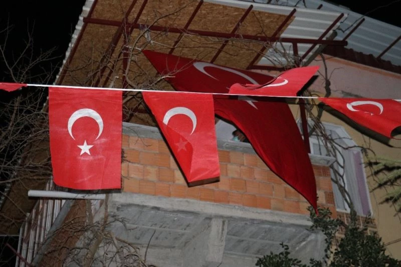 Kahramanmaraşlı Şehit Ast. Kd. Başçavuş Mehmet Demir’in ailesine acı haber verildi