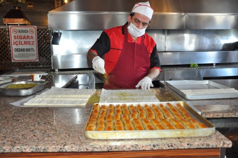 Erzurum coğrafi işaretli ürünlerine pekmezli baklavayı da ekledi
