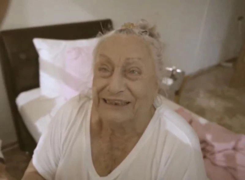 Ünlü tiyatro ve sinema sanatçısı Altan Karındaş vefat etti
