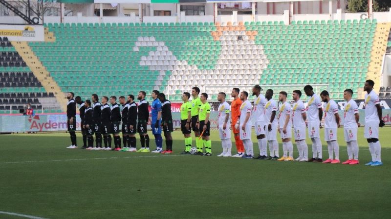 Süper Lig: Yukatel Denizlispor: 0 - Yeni Malatyaspor: 1 (Maç devam ediyor)
