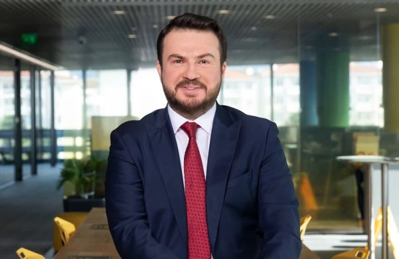 Kadın mühendisler teknoloji alanında istihdam ediliyor
