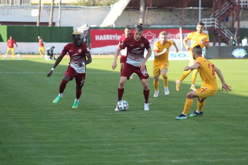 Süper Lig: A. Hatayspor: 0 - Hes Kablo Kayserispor: 2 (İlk yarı)
