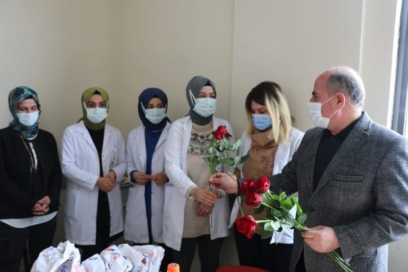 Başkan Yaptırmış 8 Mart Kadınlar Gününü kutladı
