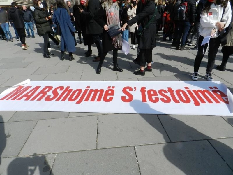 Dünya Kadınlar Günü’nde Kosovalı kadınlardan protesto
