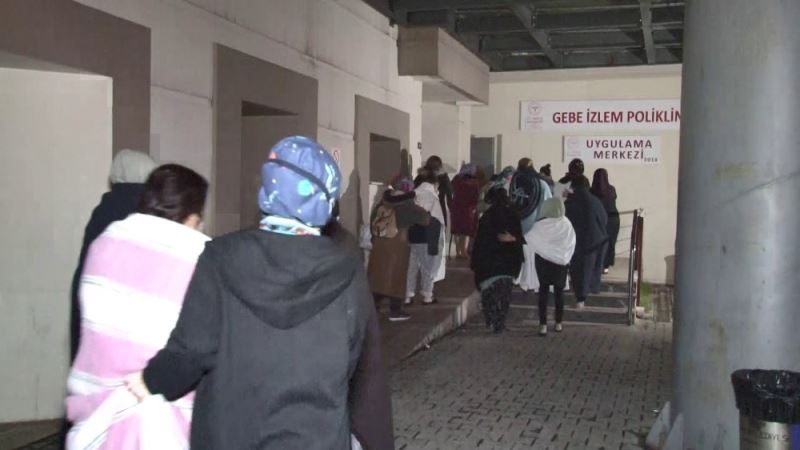Zeynep Kamil Hastanesinde korkutan yangın
