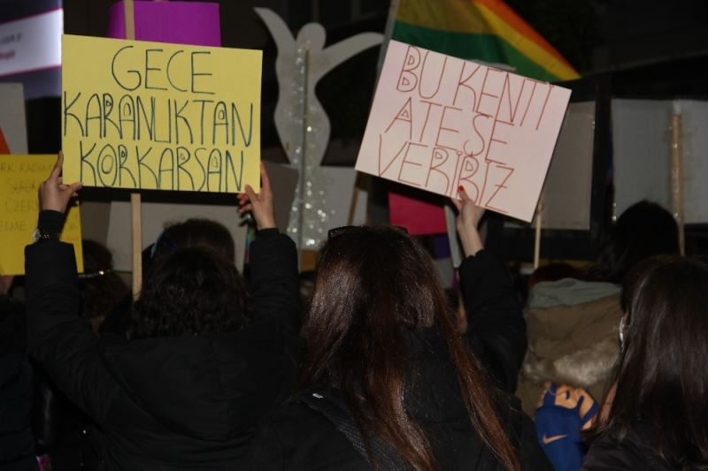 Samsun’da kadınlar kadın cinayetleri ve şiddete tepki için yürüdü
