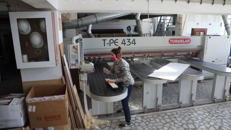 Kadınların gücünü kliple anlattılar
